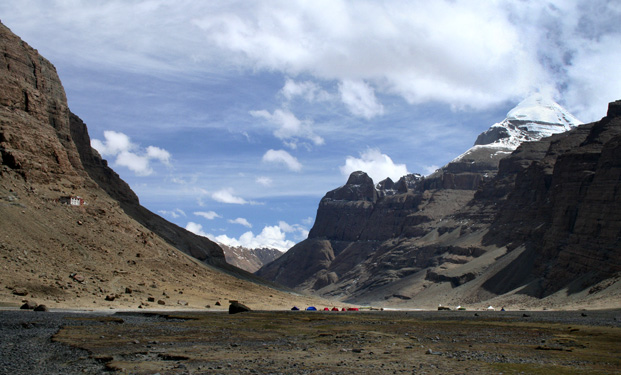 Tibet monastère rocher